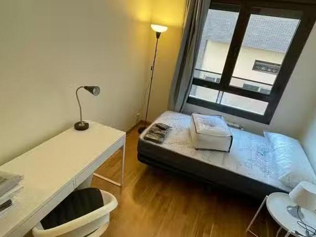 Habitación en Calle de Amaltea, Delicias