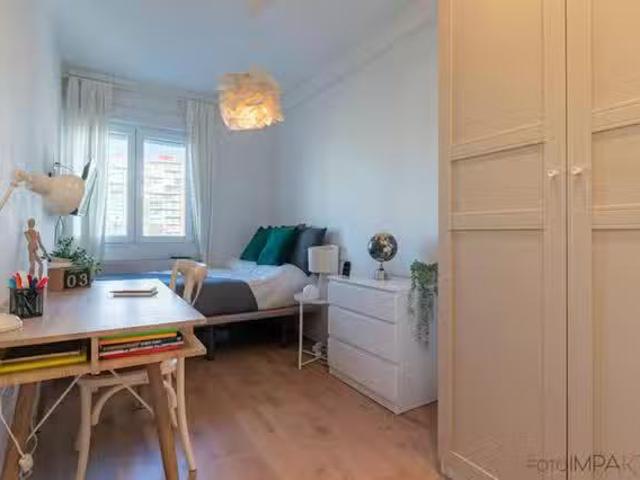 Habitación en Calle de Antonio López, Almendrales