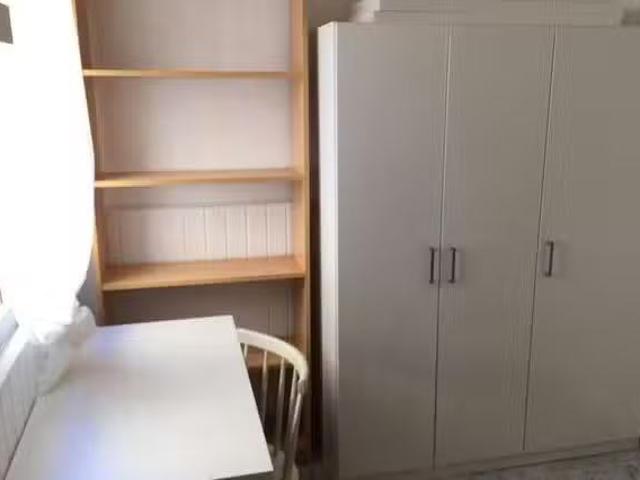 Habitación en Calle de Antillón, Puerta del Ángel
