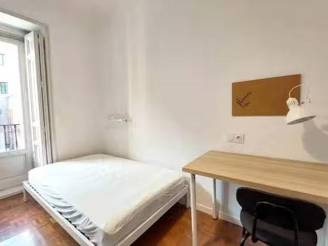 Habitación en Calle de Bailén