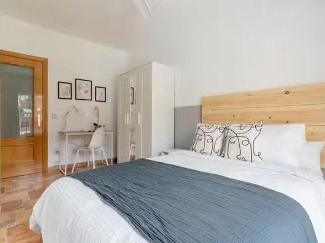 Habitación en Calle de Carnicer, Bellas Vistas