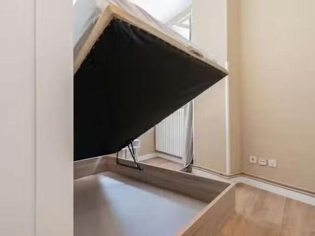Habitación en Calle de Carnicer, Bellas Vistas