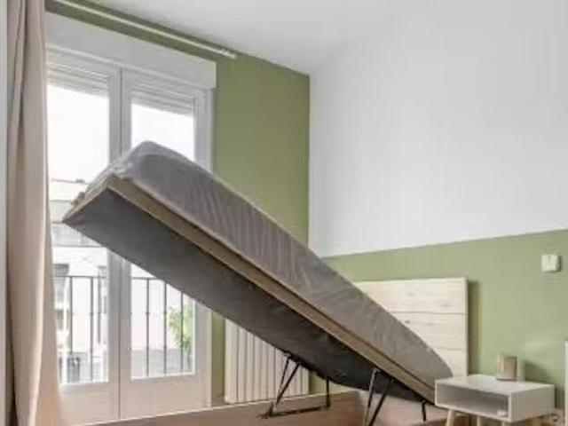 Habitación en Calle de Carnicer, Bellas Vistas
