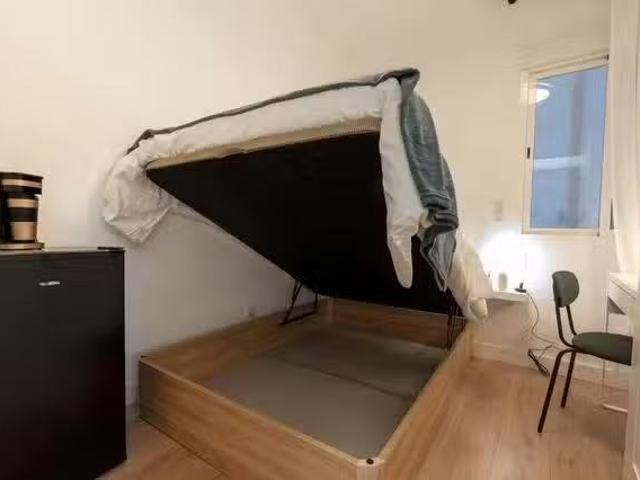 Habitación en Calle de Cardenal Marcelo Spínola