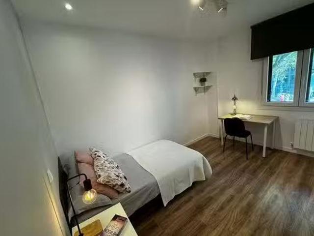 Habitación en Calle de Cea Bermúdez