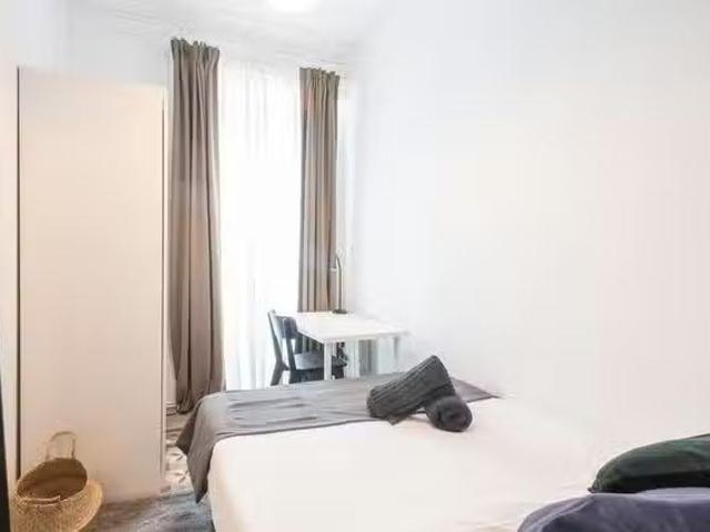Habitación en Calle de Cedaceros, Centro