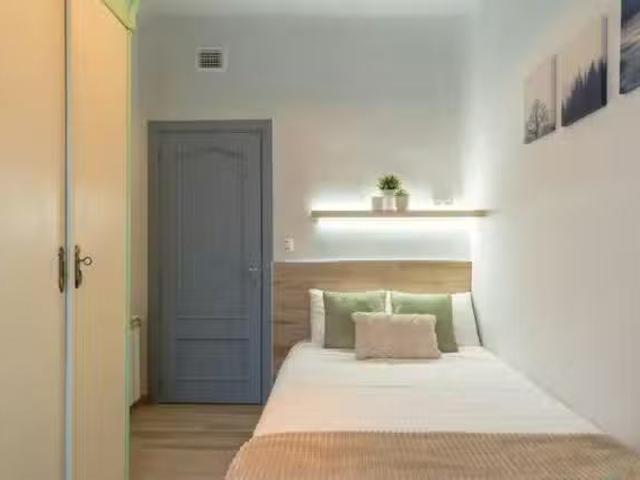 Habitación en Calle de Eduardo Marquina, Comillas