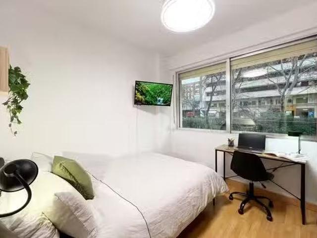 Habitación en Calle de Elfo