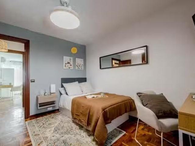 Habitación en Calle de Fuendetodos, Latina
