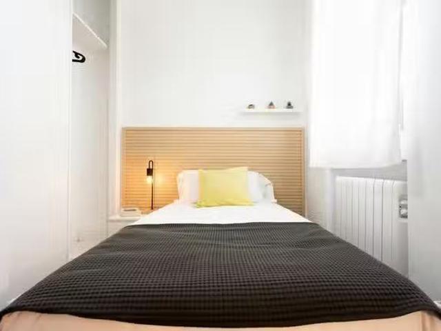 Habitación en Calle de Fernández de los Ríos, Arapiles