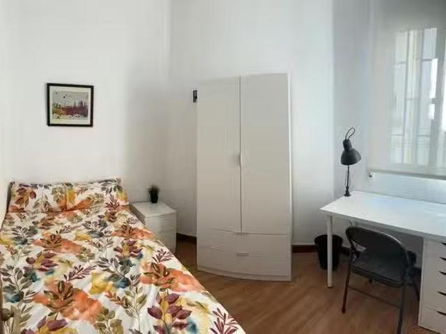 Habitación en Calle de Fernando el Católico, Gaztambide