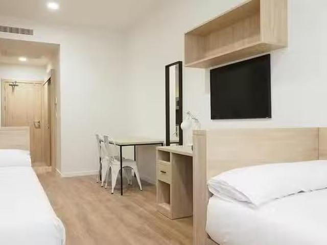 Habitación en Calle de Francisco Sancha, Valverde