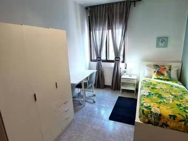 Habitación en Calle de Francisco Silvela, Salamanca