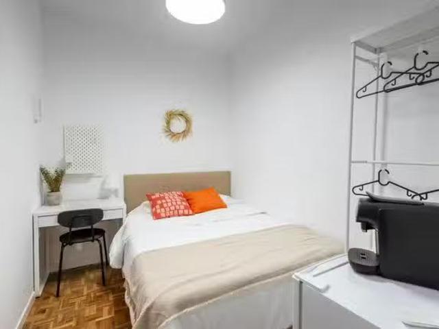 Habitación en Calle de Guzmán el Bueno, Chamberí