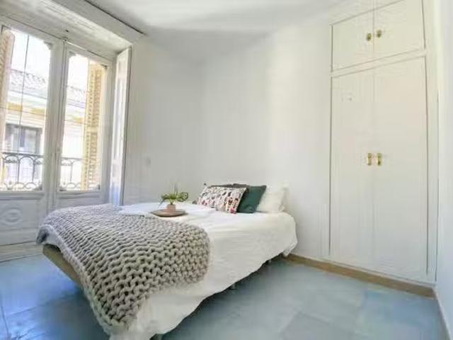 Habitación en Calle de Galdo, Sol