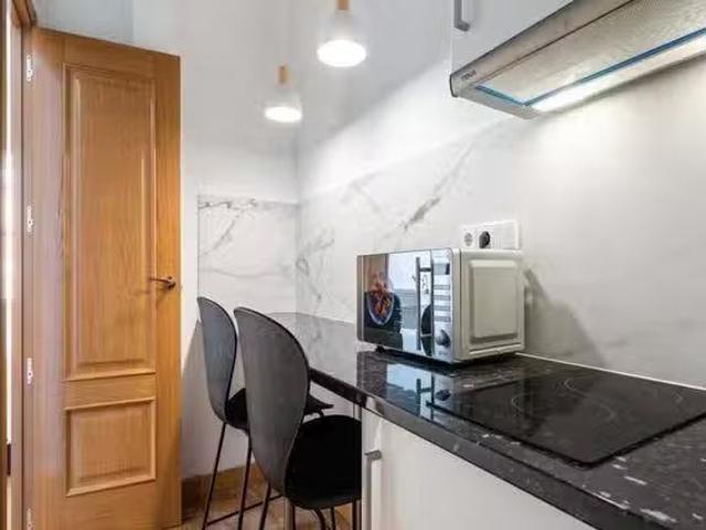 Habitación en Calle de Galileo