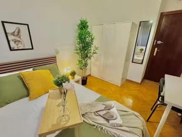 Habitación en Calle de Isabel Clara Eugenia, Hortaleza