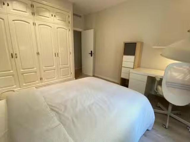 Habitación en Calle de la Anunciación