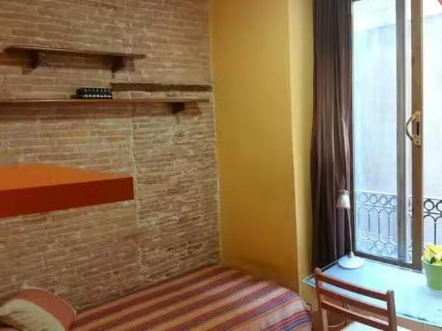 Habitación en Calle de la Cénia