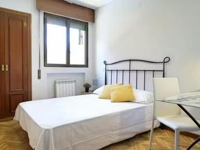 Habitación en Calle de la Isla Malaita, Peñagrande