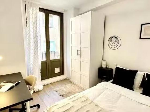 Habitación en Calle de la Villa, Palacio