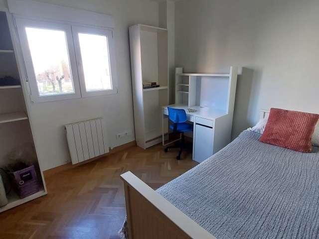 Habitación en Calle de las Cuevas de Almanzora, Madrid