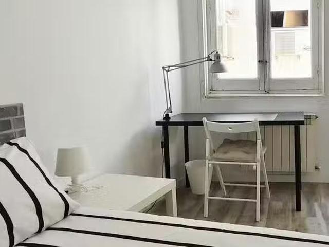 Habitación en Calle de las Fuentes, Sol