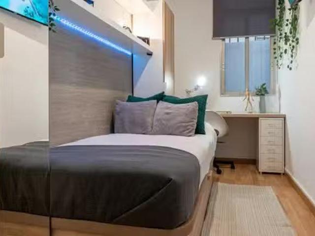 Habitación en Calle de las Huertas, Cortes