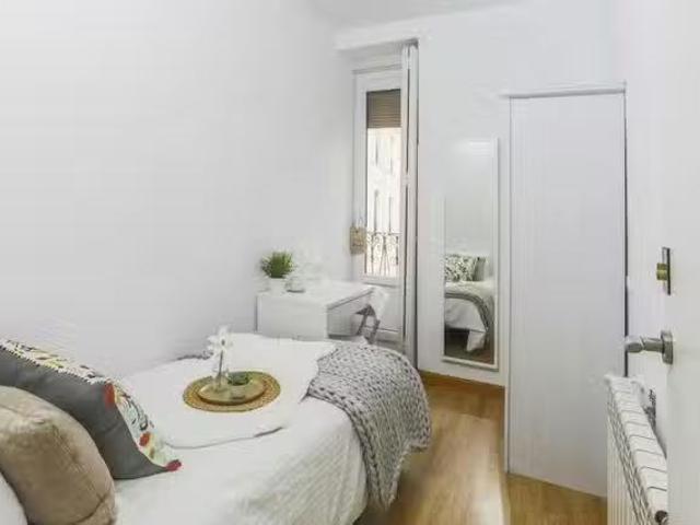 Habitación en Calle de Redondilla, Palacio