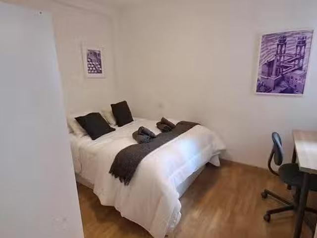 Habitación en Calle de San Bernabé, Palacio