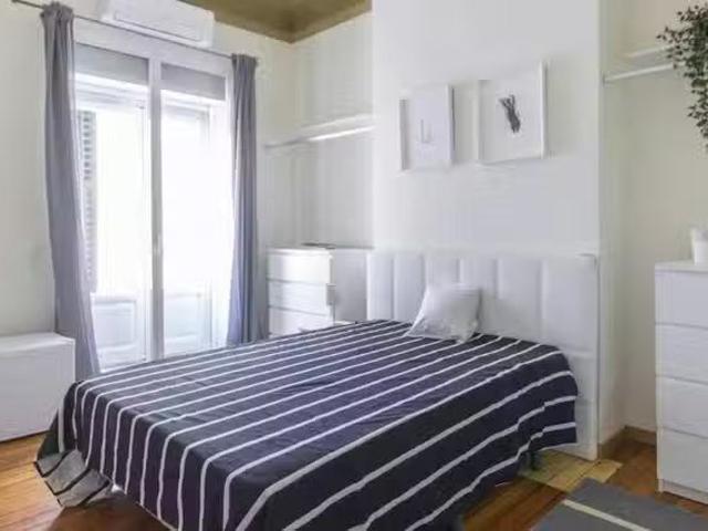 Habitación en Calle de San Bernardo, Universidad