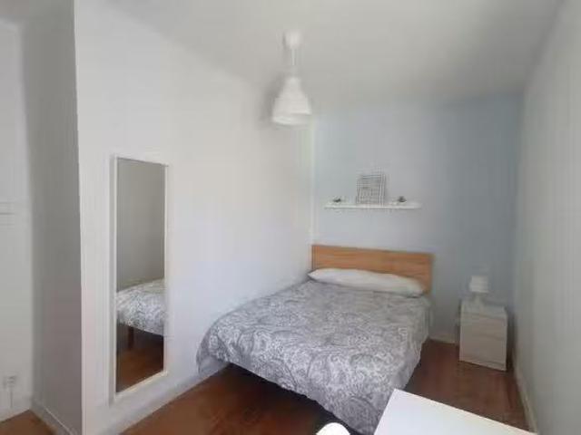 Habitación en Calle de Sancho El Mayor, Ensanche II