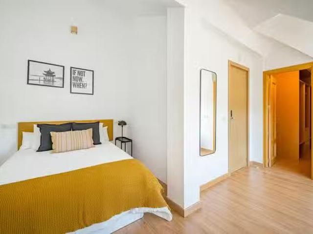 Habitación en Calle de Villaamil, Moncloa Aravaca