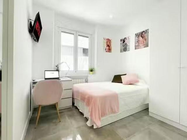 Habitación en Calle del Tutor, Moncloa Aravaca