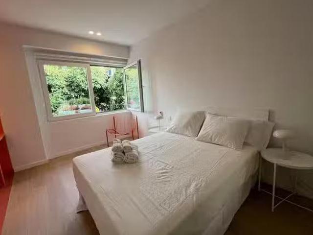 Habitación en Calle del Zenit, Aravaca