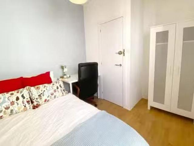 Habitación en Calle del Conde de Aranda