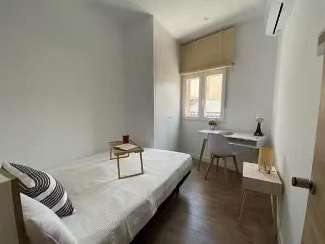 Habitación en Calle del Doctor Urquiola, Vista Alegre