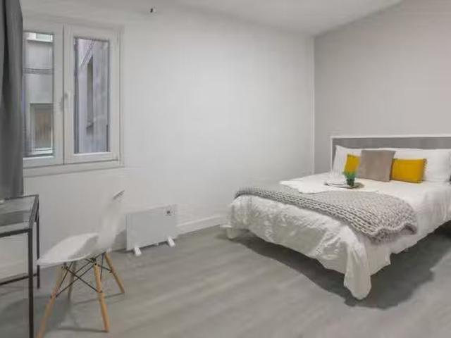 Habitación en Calle del Ferrocarril