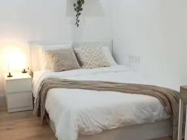 Habitación en Calle del Jardín de San Federico