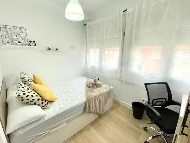 Habitación en Calle Gladiolo
