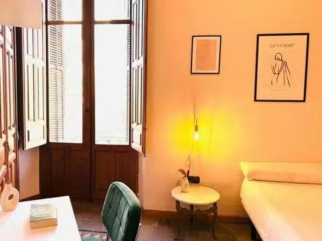 Habitación en Calle Gran Vía de Colón, Centro