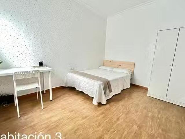 Habitación en Calle Huelva