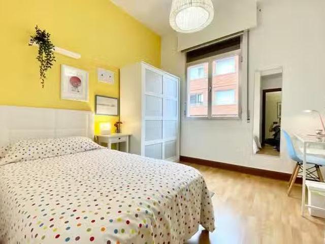 Habitación en Calle Huertas de la Villa, Castaños