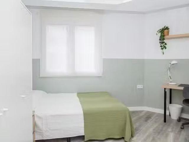 Habitación en Calle Italia, Delicias