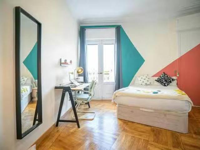 Habitación en Calle Luchana, Trafalgar