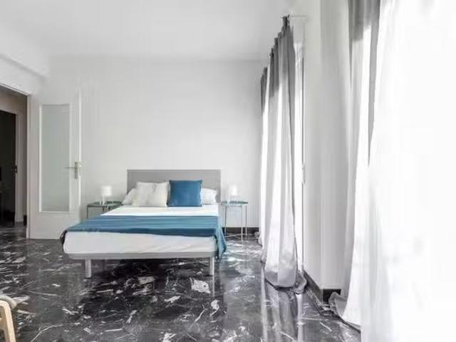 Habitación en Calle Periodista Azzati, Sant Francesc