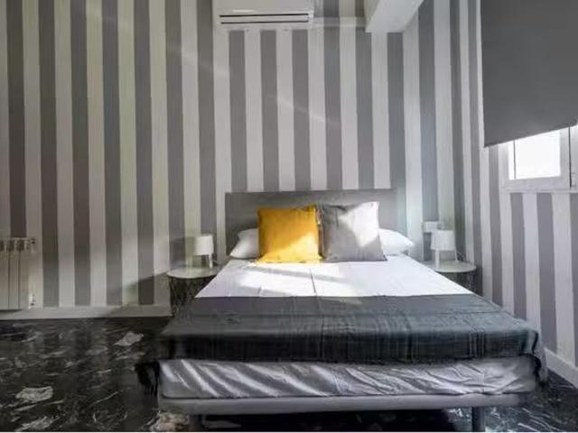 Habitación en Calle Periodista Azzati, Sant Francesc