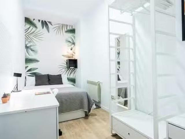 Habitación en Calle Príncipe, Cortes