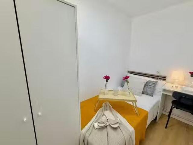 Habitación en Calle Riojanos, Puente de Vallecas