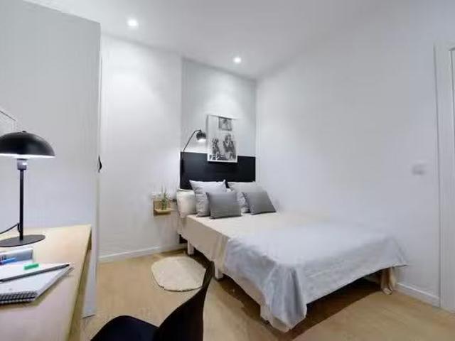 Habitación en Calle Salamanca, Gran Vía